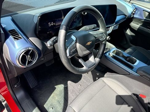 Used 2024 Chevrolet Equinox EV LT FWD image 10