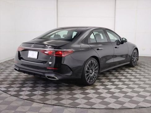 New 2026 Mercedes-Benz E 450 4MATIC Sedan image 5