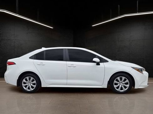 Used 2025 Toyota Corolla LE FWD image 8