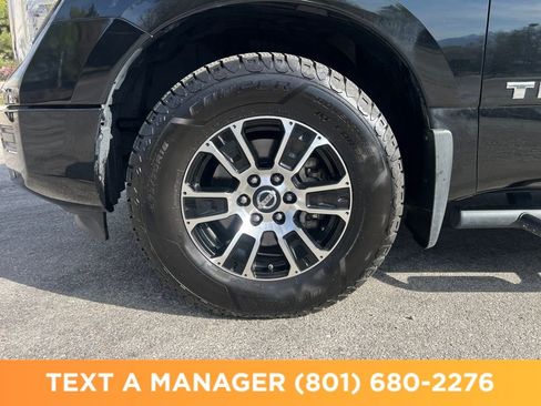 Used 2021 Nissan Titan SV w/ SV Convenience Package AWD/4WD image 23