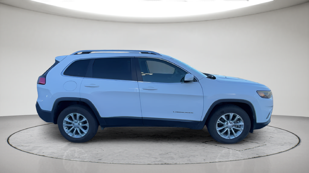 Used 2019 Jeep Cherokee Latitude w/ Popular Appearance Group AWD/4WD image 5