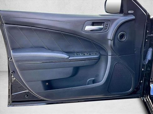 Used 2019 Dodge Charger Scat Pack w/ Daytona Edition Group image 17