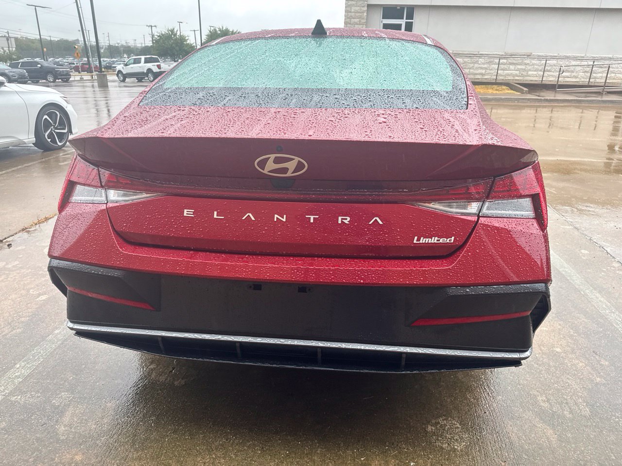 Used 2025 Hyundai Elantra Limited FWD image 5
