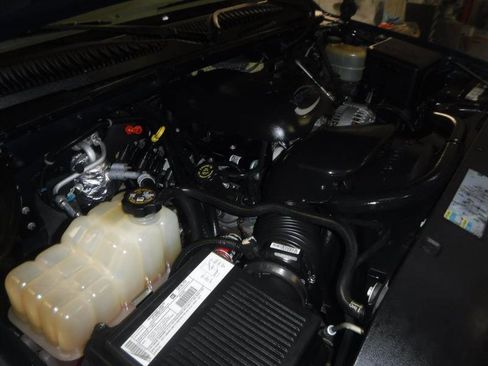 Used 2002 Chevrolet Silverado 1500 LS w/ Off-Road Skid Plate Pkg image 5