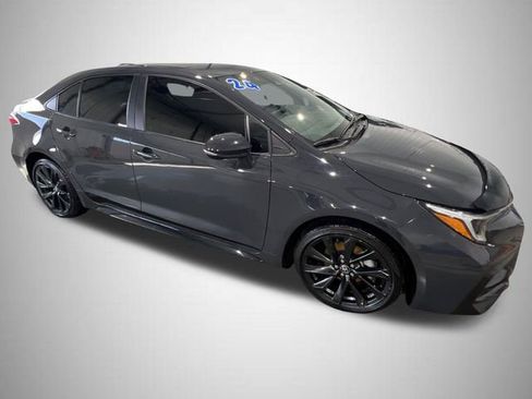 Used 2024 Toyota Corolla SE image 4