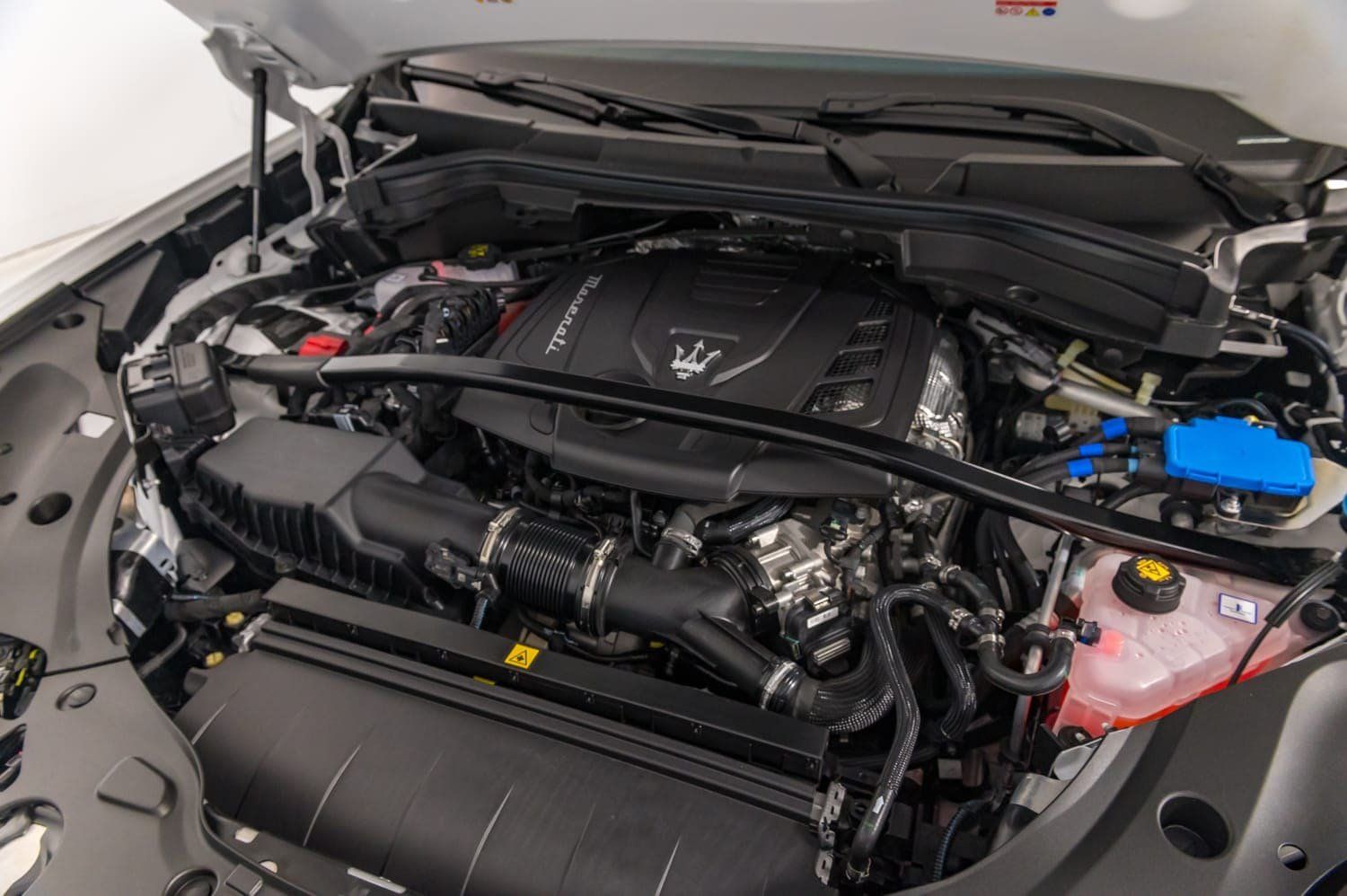 Used 2024 Maserati Grecale GT AWD/4WD image 31