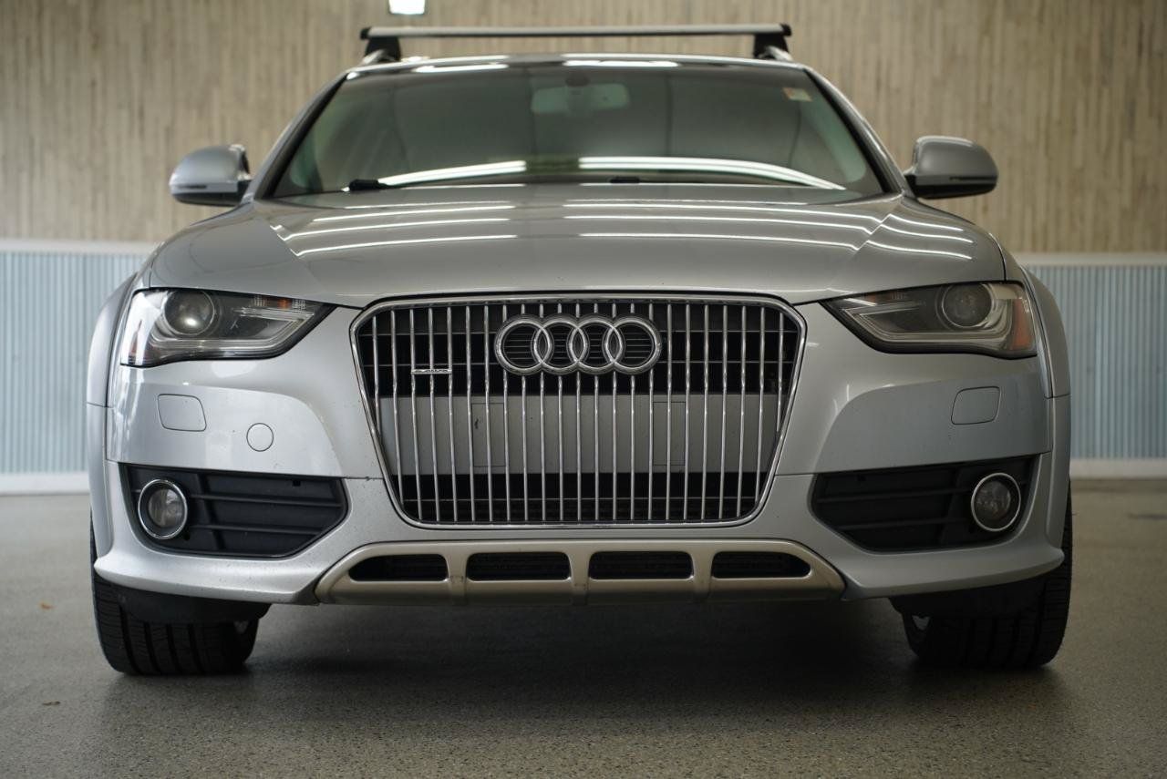 Used 2015 Audi A4 Premium Plus w/ Technology Package AWD/4WD image 3