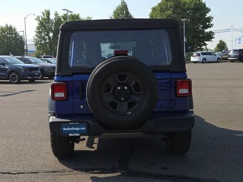 Used 2018 Jeep Wrangler Unlimited Sport AWD/4WD image 7