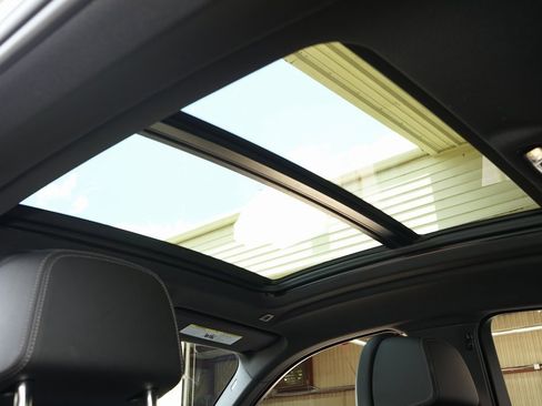 Used 2024 BMW X6 xDrive40i w/ Premium Package image 13