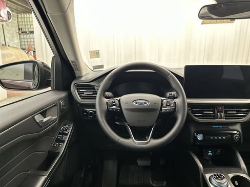 Used 2023 Ford Escape Active w/ Tech Pack #2 AWD/4WD image 14