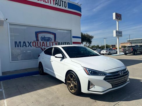 Used 2020 Hyundai Elantra SE w/ Cargo Package (C1) FWD image 11
