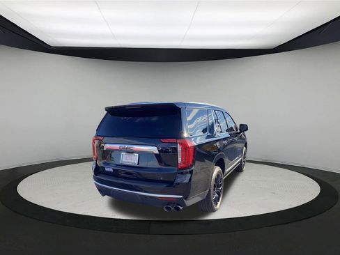 Used 2024 GMC Yukon Denali w/ Denali Reserve Package image 8