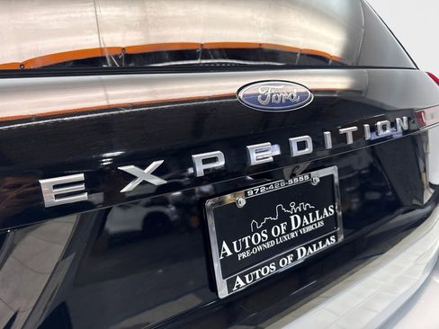 Used 2025 Ford Expedition Platinum AWD/4WD image 21