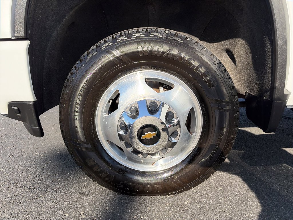 Used 2023 Chevrolet Silverado 3500 High Country AWD/4WD image 30