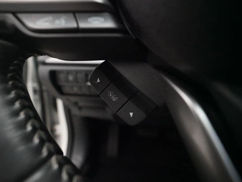 Used 2024 Subaru Forester Premium AWD/4WD image 19