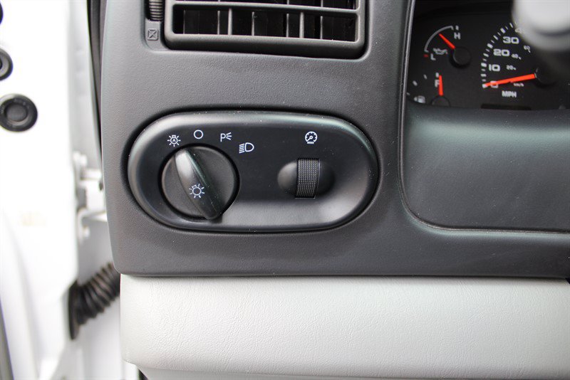 Used 2005 Ford Excursion XLT AWD/4WD image 19