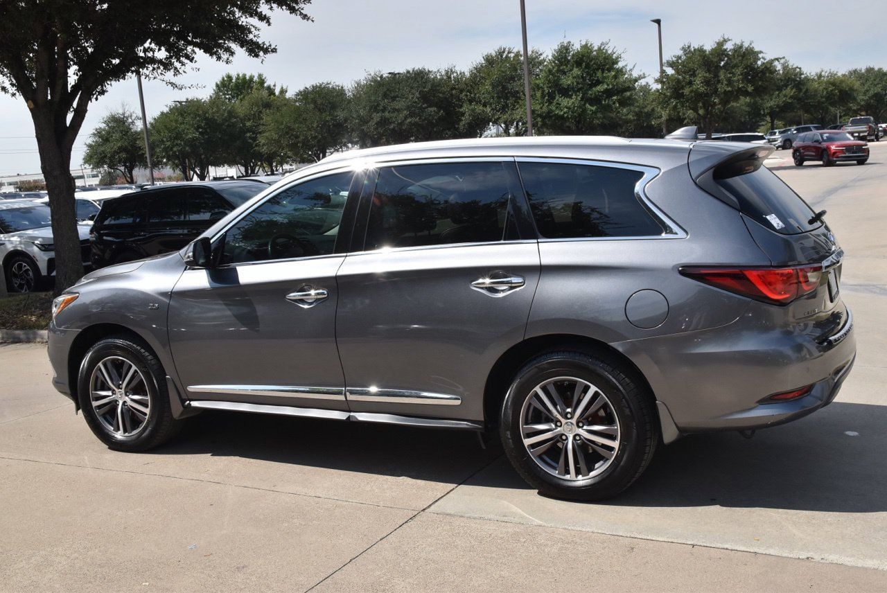 Used 2019 INFINITI QX60 Luxe w/ Essential Package FWD image 11
