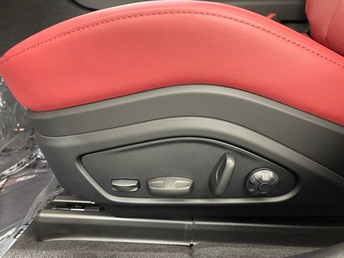 New 2026 Porsche Panamera image 36