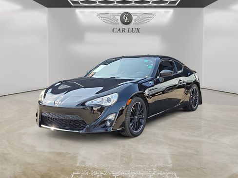 Used 2015 Scion FR-S image 3