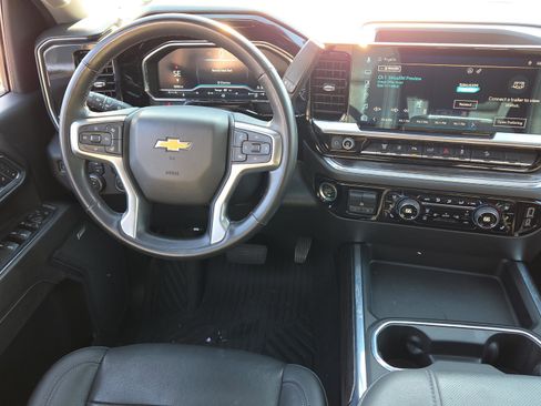 Used 2024 Chevrolet Silverado 2500 LTZ w/ LTZ Premium Package image 13