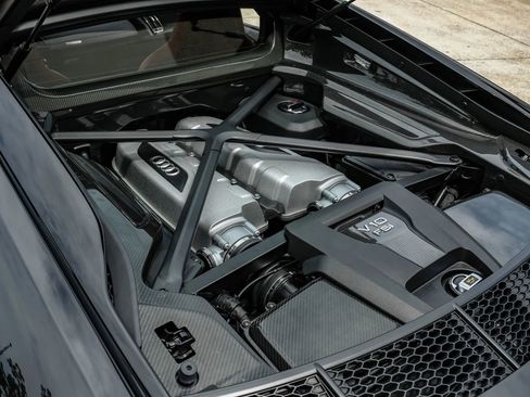 Used 2021 Audi R8 V10 RWD image 43