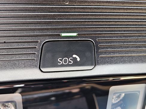 New 2026 Volkswagen Atlas Cross Sport SE image 21