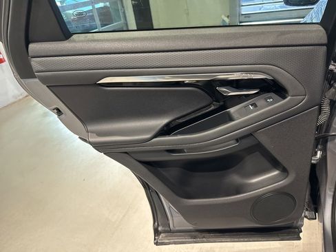 Used 2021 Land Rover Range Rover Evoque S image 27