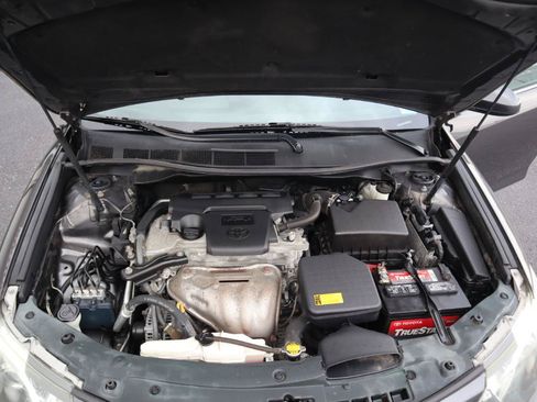 Used 2014 Toyota Camry SE w/ Leather Package FWD image 35