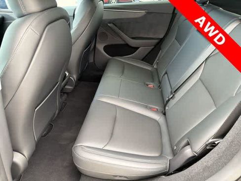 Used 2026 Tesla Model Y AWD image 5