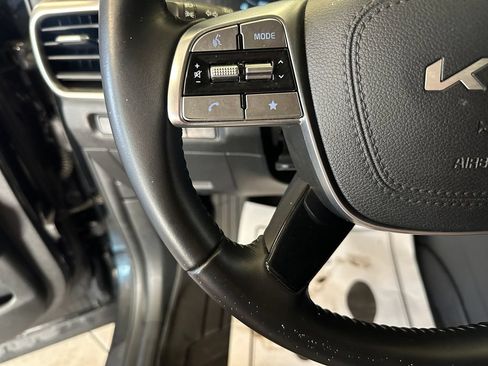 Used 2023 Kia Telluride S AWD/4WD image 11