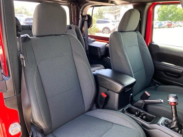 Used 2024 Jeep Wrangler Sport AWD/4WD image 9
