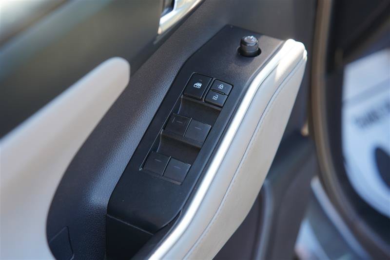 Used 2020 Toyota Highlander XLE AWD/4WD image 49