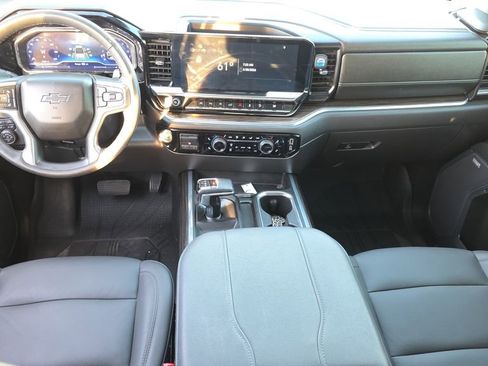 Used 2024 Chevrolet Silverado 1500 LT Trail Boss w/ LT Trail Boss Premium Package image 14