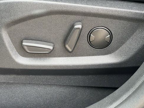 Used 2024 Ford Edge Titanium image 12