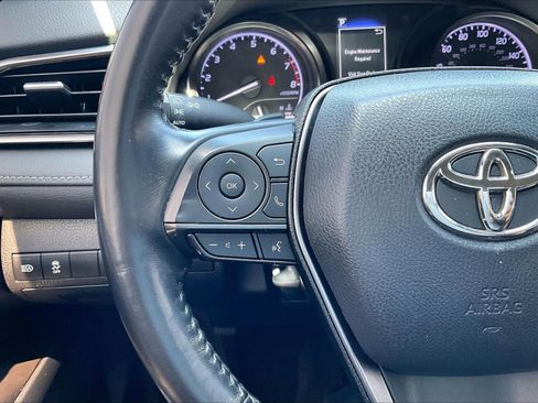 Used 2021 Toyota Camry SE FWD image 18