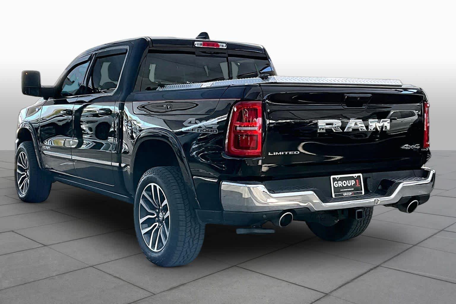 Used 2025 RAM 1500 Limited w/ Off Road Group AWD/4WD image 11