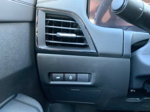 New 2026 Nissan Sentra SV w/ SV Convenience Package FWD image 15