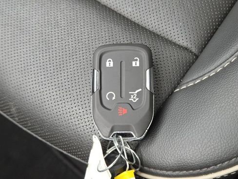 Used 2023 GMC Acadia Denali w/ Denali Technology Package image 40