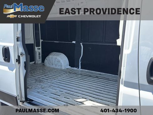 Used 2025 RAM ProMaster 2500 w/ Convenience Group FWD image 17