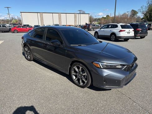 Used 2025 Honda Civic Sport image 9