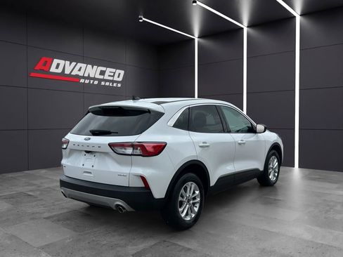 Used 2022 Ford Escape SE image 7