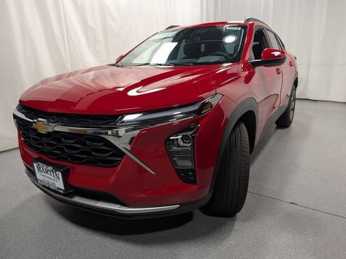 New 2026 Chevrolet Trax LT w/ Driver Confidence Package FWD image 7