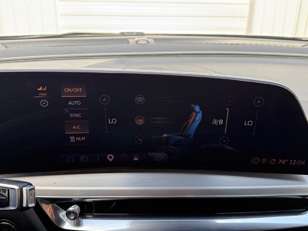 Used 2024 Cadillac Lyriq Luxury AWD/4WD image 16