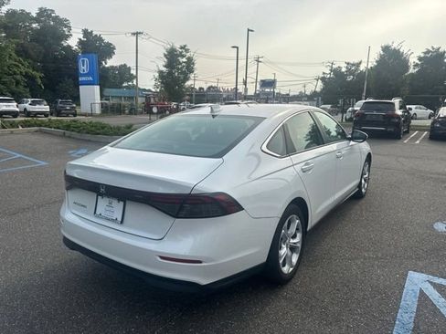 Certified 2023 Honda Accord LX image 8