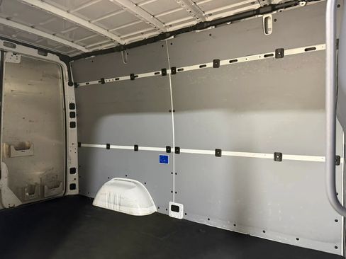 Used 2020 Mercedes-Benz Sprinter 2500 image 26