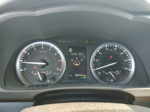 Used 2017 Toyota Highlander XLE AWD/4WD image 14