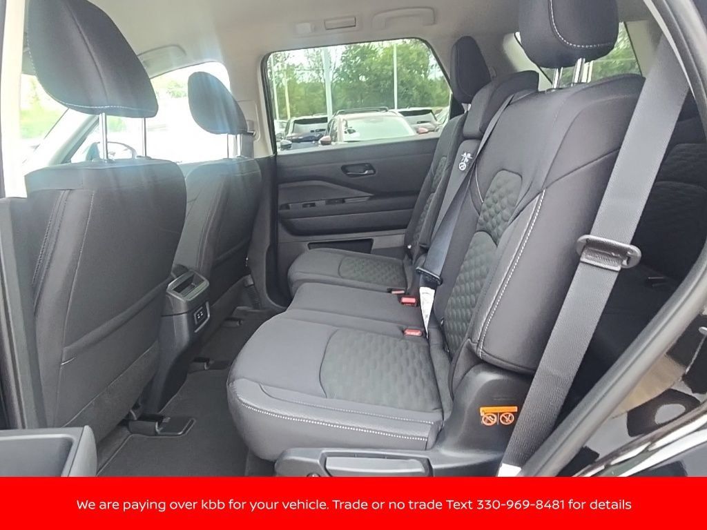 New 2026 Nissan Pathfinder SV AWD/4WD image 33