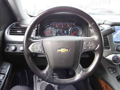 Used 2020 Chevrolet Suburban Premier image 21