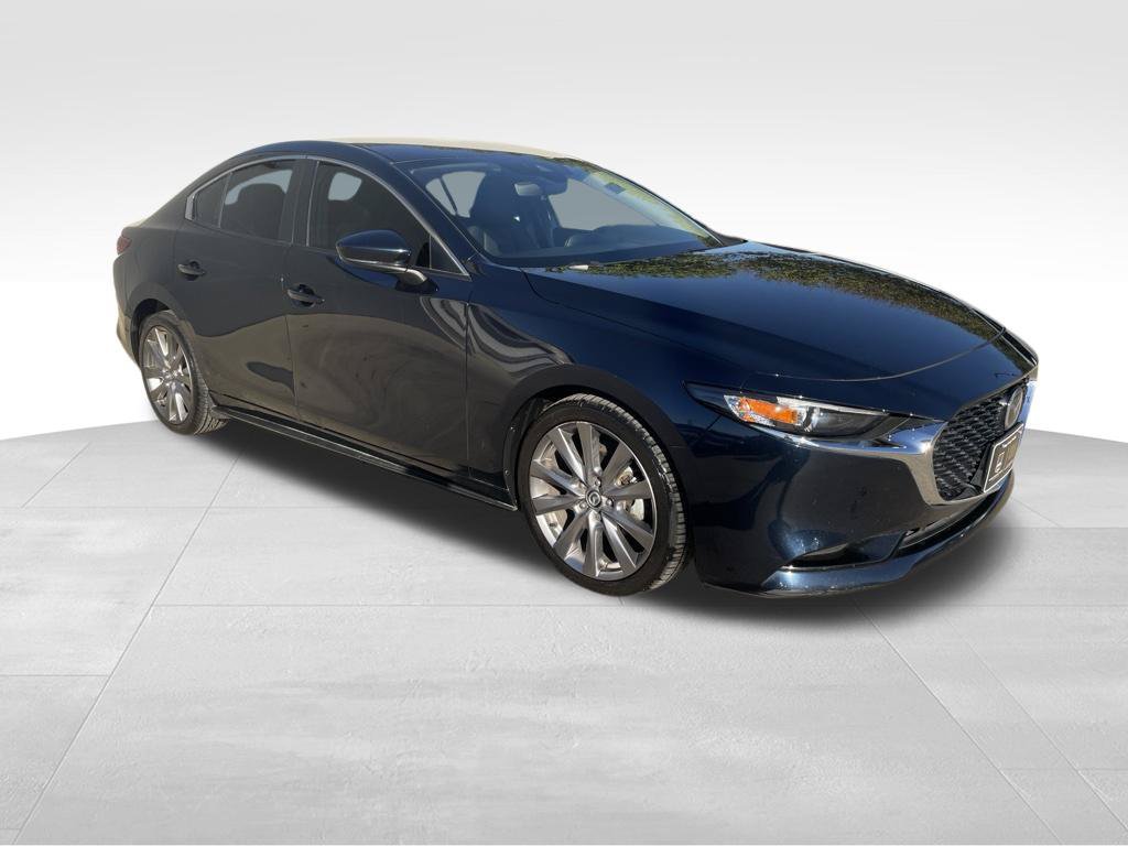Used 2019 MAZDA MAZDA3 Sedan w/ Preferred Package FWD image 3