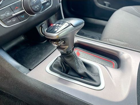 Used 2021 Dodge Charger SXT image 16